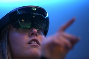 microsoft-augmented-reality-will-be-available-in-china