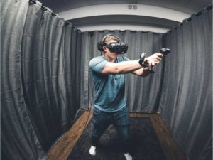 vrkade-a-virtual-reality-arcade-allows-visitors-to-explore