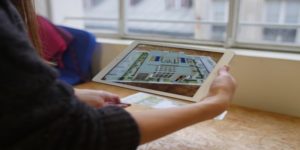 Global-Augmented-Reality-and-Virtual-Reality-Apps-Market-1