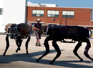 1200px-Big_dog_military_robots-900x663